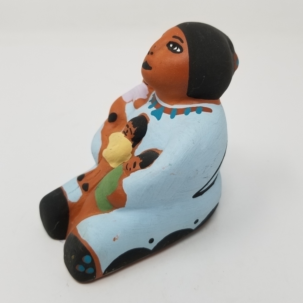 Acoma Storyteller Doll Three Children Native American Pottery Figurine Signed - Picture 7 of 16